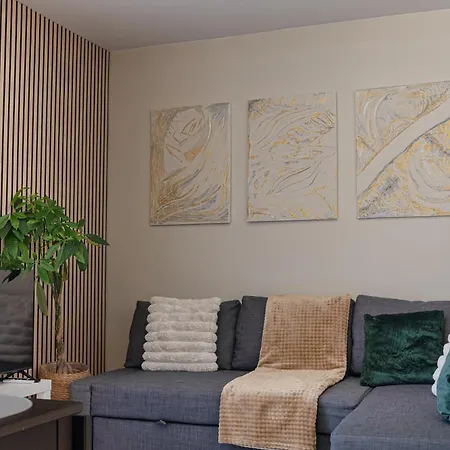 Appartement Beautiful Comfortable Paris Nearby T9 & M7 *