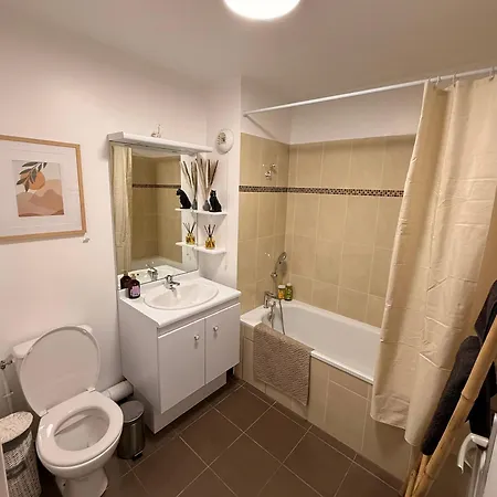 Beautiful Comfortable Paris Nearby T9 & M7 *