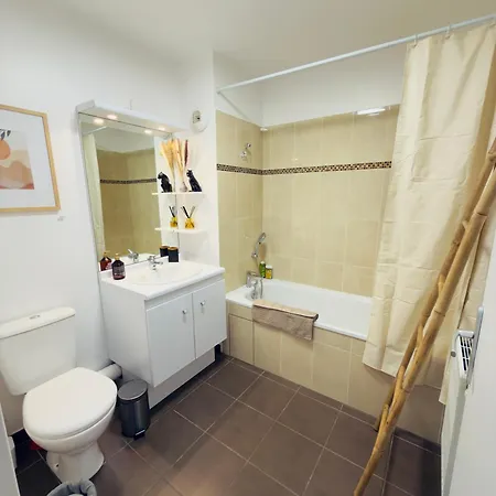 Beautiful Comfortable Paris Nearby T9 & M7 *