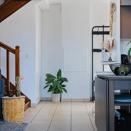 Beautiful Comfortable Paris Nearby T9 & M7 *