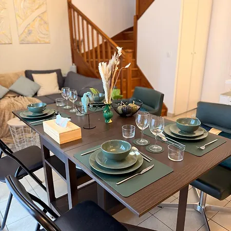 Apartamento Beautiful Comfortable Paris Nearby T9 & M7